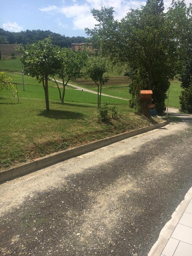 B & B Pratopiano Toano Exterior foto